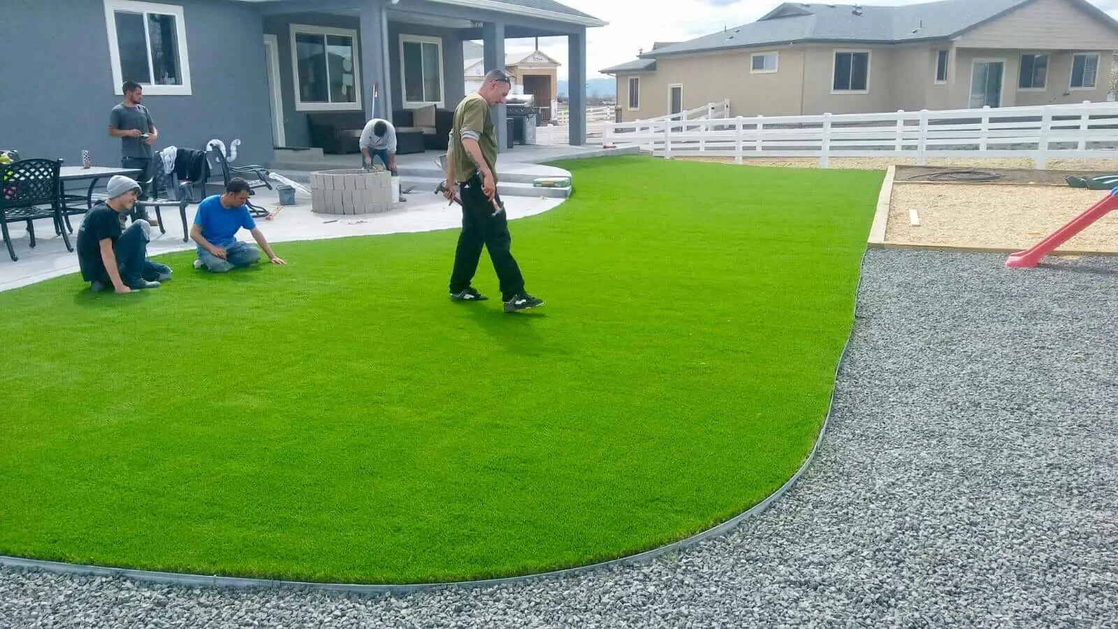 artificial grass installation-min